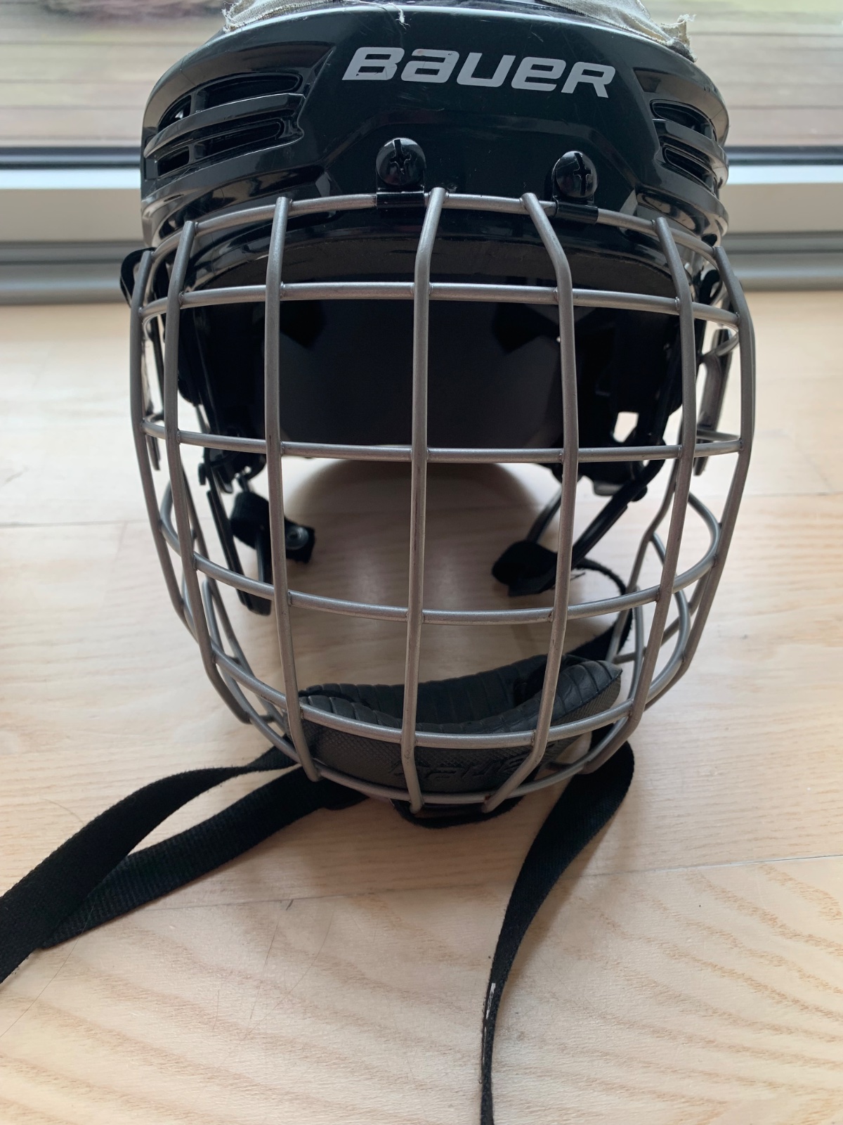 Bauer hjelm small 52-57 cm