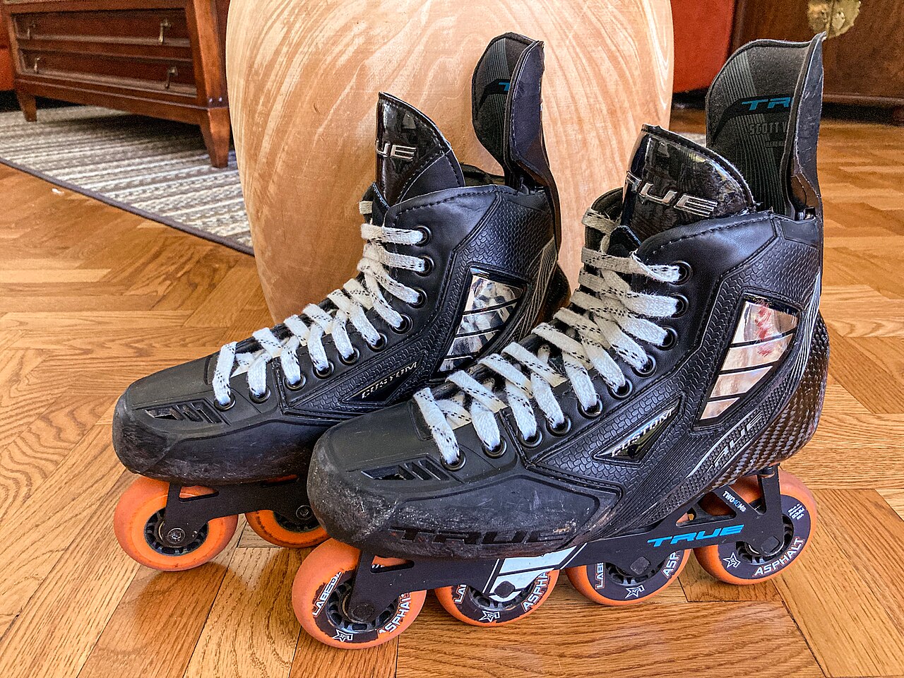 True roller hockey skates