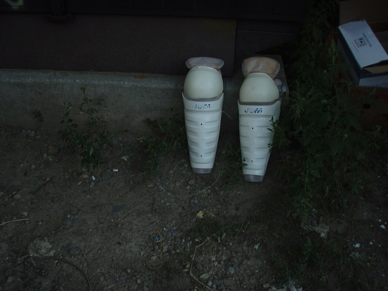 Shin guards, youth, white